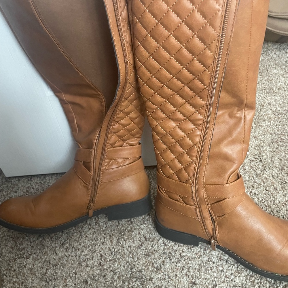 Quilted Knee High Riding Boots - Picture 5 of 8